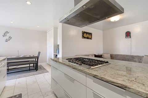 Tiny photo for 720 Wellington Avenue #405, Elk Grove Village, IL 60007 (MLS # 12589035)