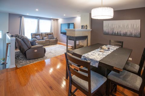 Tiny photo for 1457 Blackhawk Court #1, Wood Dale, IL 60191 (MLS # 12491090)