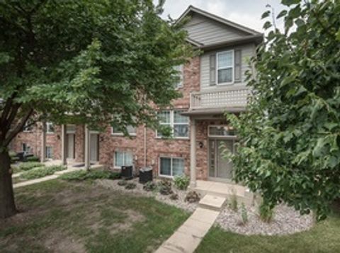 Photo of 1457 Blackhawk Court #1, Wood Dale, IL 60191 (MLS # 12491090)