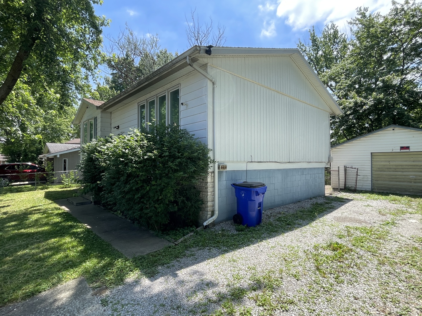 3265 Robin Drive