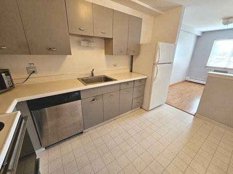 Tiny photo for 6 Villa Verde Drive #103, Buffalo Grove, IL 60089 (MLS # 12498716)