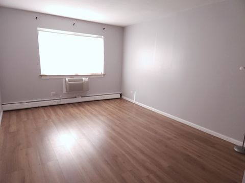 Tiny photo for 6 Villa Verde Drive #103, Buffalo Grove, IL 60089 (MLS # 12498716)