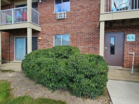 Tiny photo for 6 Villa Verde Drive #103, Buffalo Grove, IL 60089 (MLS # 12498716)