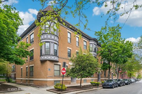 850 W Cornelia Avenue 102 Chicago IL 60657