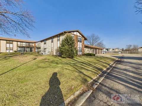 Tiny photo for 4116 192nd Court #211, Country Club Hills, IL 60478 (MLS # 12544336)