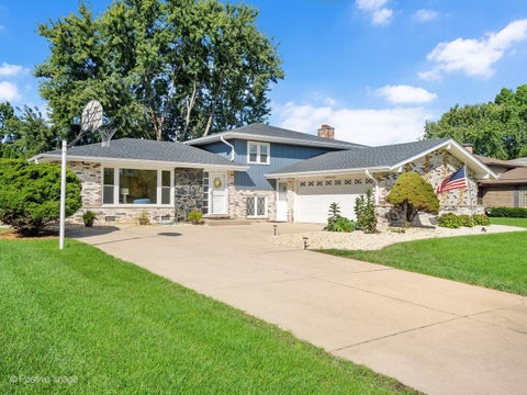Photo of 7014 Wilcox Avenue, Darien, IL 60561 (MLS # 12788094)
