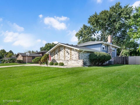 Tiny photo for 7014 Wilcox Avenue, Darien, IL 60561 (MLS # 12788094)