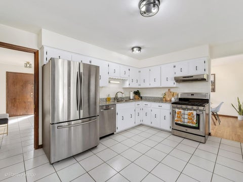 Tiny photo for 7014 Wilcox Avenue, Darien, IL 60561 (MLS # 12788094)