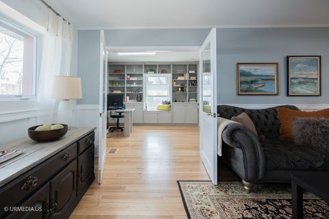 Tiny photo for 7100 N SIOUX Avenue, Chicago, IL 60646 (MLS # 12587474)