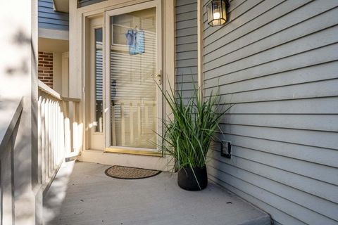 Tiny photo for 1259 Tennyson Lane, Naperville, IL 60540 (MLS # 12482766)