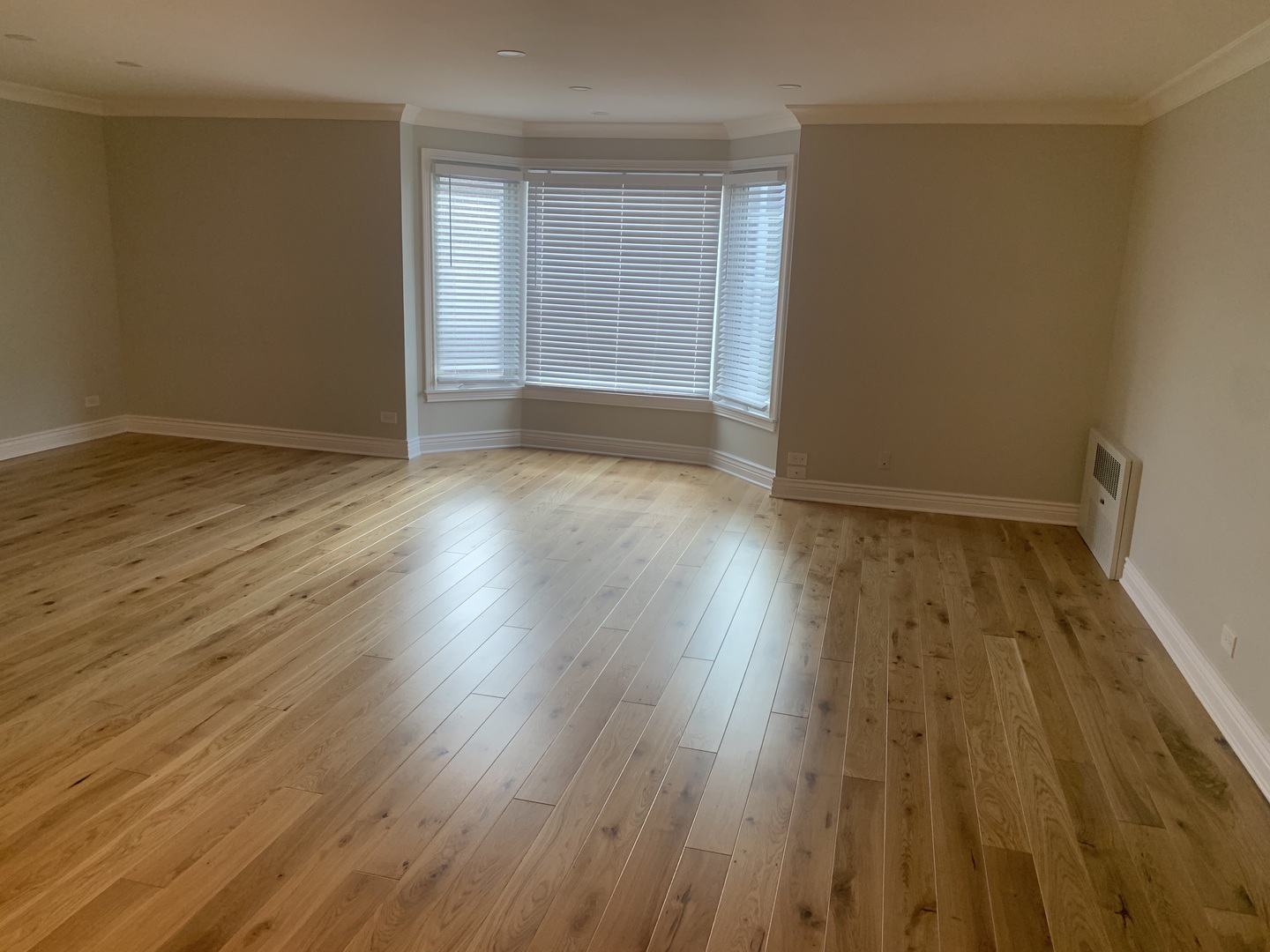 500 THAMES Parkway 2F