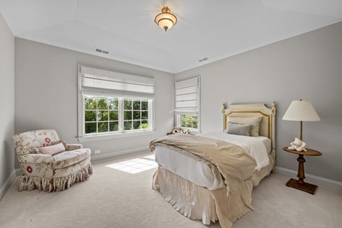 Tiny photo for 911 Queens Lane, Glenview, IL 60025 (MLS # 12740615)