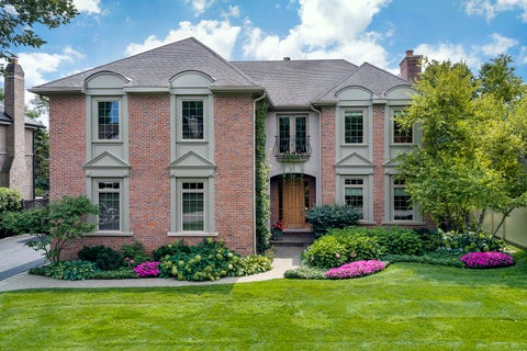 Photo of 911 Queens Lane, Glenview, IL 60025 (MLS # 12740615)