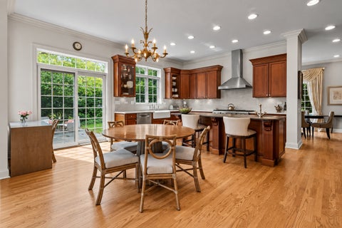 Tiny photo for 911 Queens Lane, Glenview, IL 60025 (MLS # 12740615)