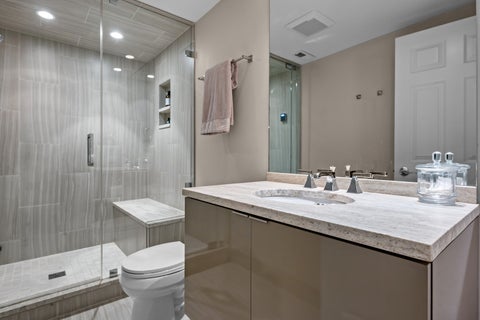 Tiny photo for 911 Queens Lane, Glenview, IL 60025 (MLS # 12740615)