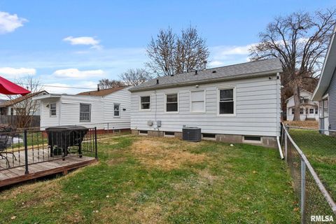 Tiny photo for 3118 9 1/2 Street, Rock Island, IL 61201 (MLS # QC4269666)