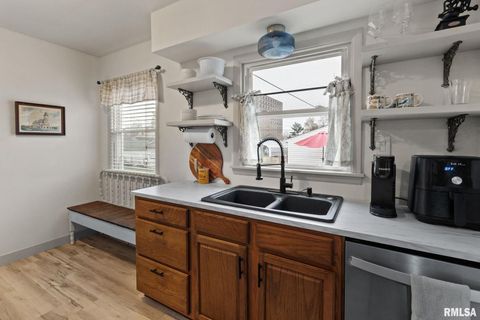 Tiny photo for 3118 9 1/2 Street, Rock Island, IL 61201 (MLS # QC4269666)