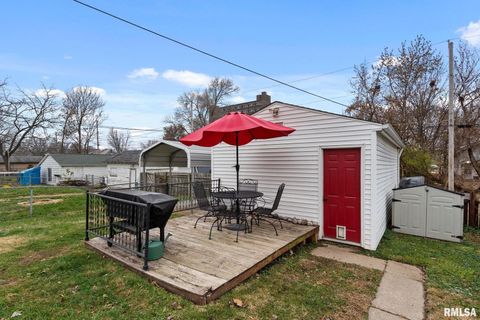 Tiny photo for 3118 9 1/2 Street, Rock Island, IL 61201 (MLS # QC4269666)