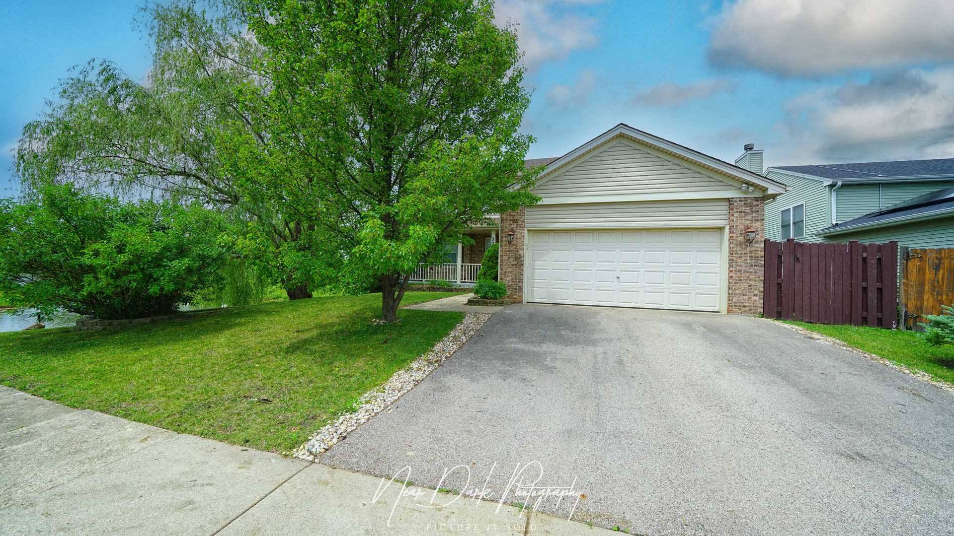 2292 Iroquois Lane