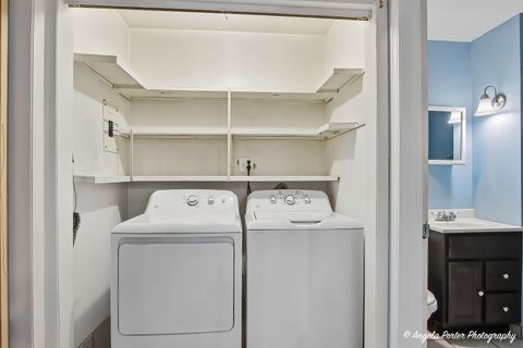 Tiny photo for 451 S Lakeshore Drive, Mundelein, IL 60060 (MLS # 12676354)
