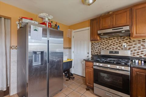 Tiny photo for 2133 W Highland Avenue #2, Chicago, IL 60659 (MLS # 12607413)