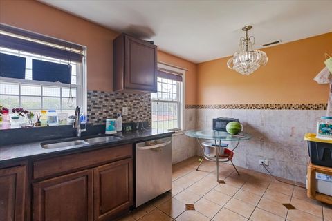 Tiny photo for 2133 W Highland Avenue #2, Chicago, IL 60659 (MLS # 12607413)