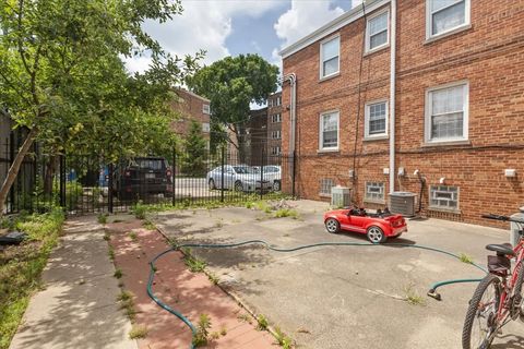 Tiny photo for 2133 W Highland Avenue #2, Chicago, IL 60659 (MLS # 12607413)