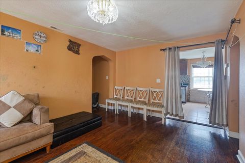 Tiny photo for 2133 W Highland Avenue #2, Chicago, IL 60659 (MLS # 12607413)