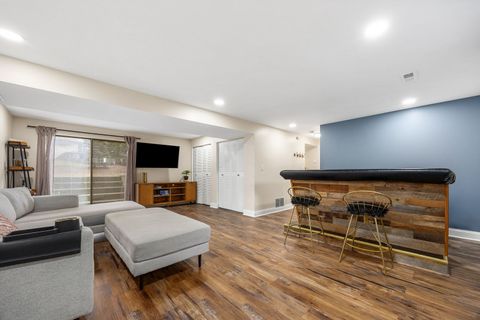 Tiny photo for 618 Boxwood Drive, Schaumburg, IL 60193 (MLS # 12586220)