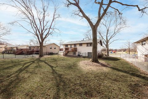 Tiny photo for 618 Boxwood Drive, Schaumburg, IL 60193 (MLS # 12586220)