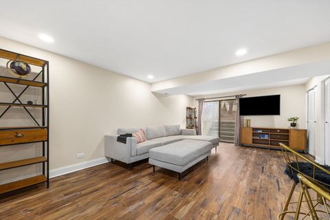 Tiny photo for 618 Boxwood Drive, Schaumburg, IL 60193 (MLS # 12586220)