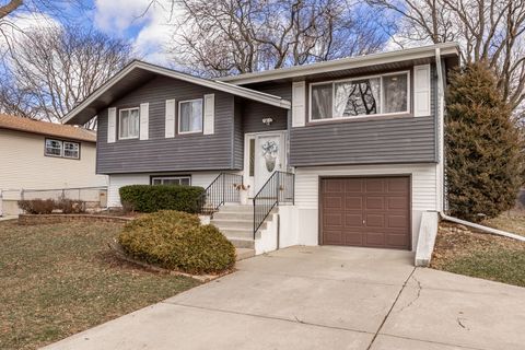 Tiny photo for 618 Boxwood Drive, Schaumburg, IL 60193 (MLS # 12586220)