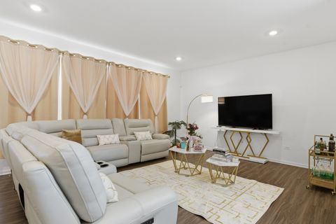 Tiny photo for 16117 S Longcommon Lane, Plainfield, IL 60586 (MLS # 12653397)