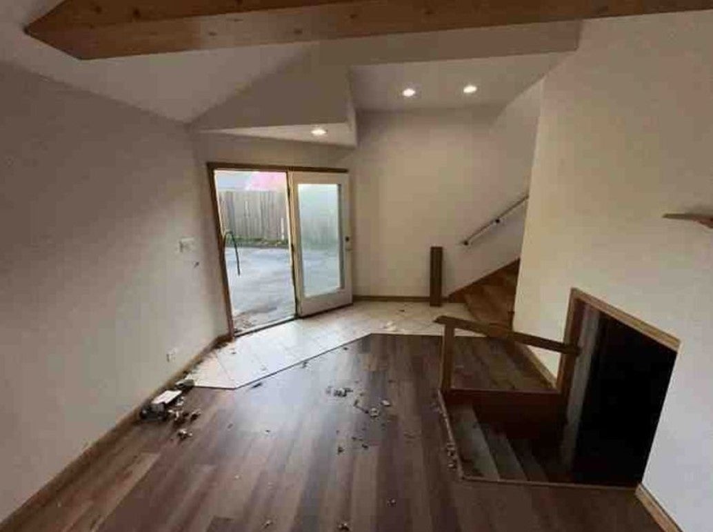 221 Riverside Court