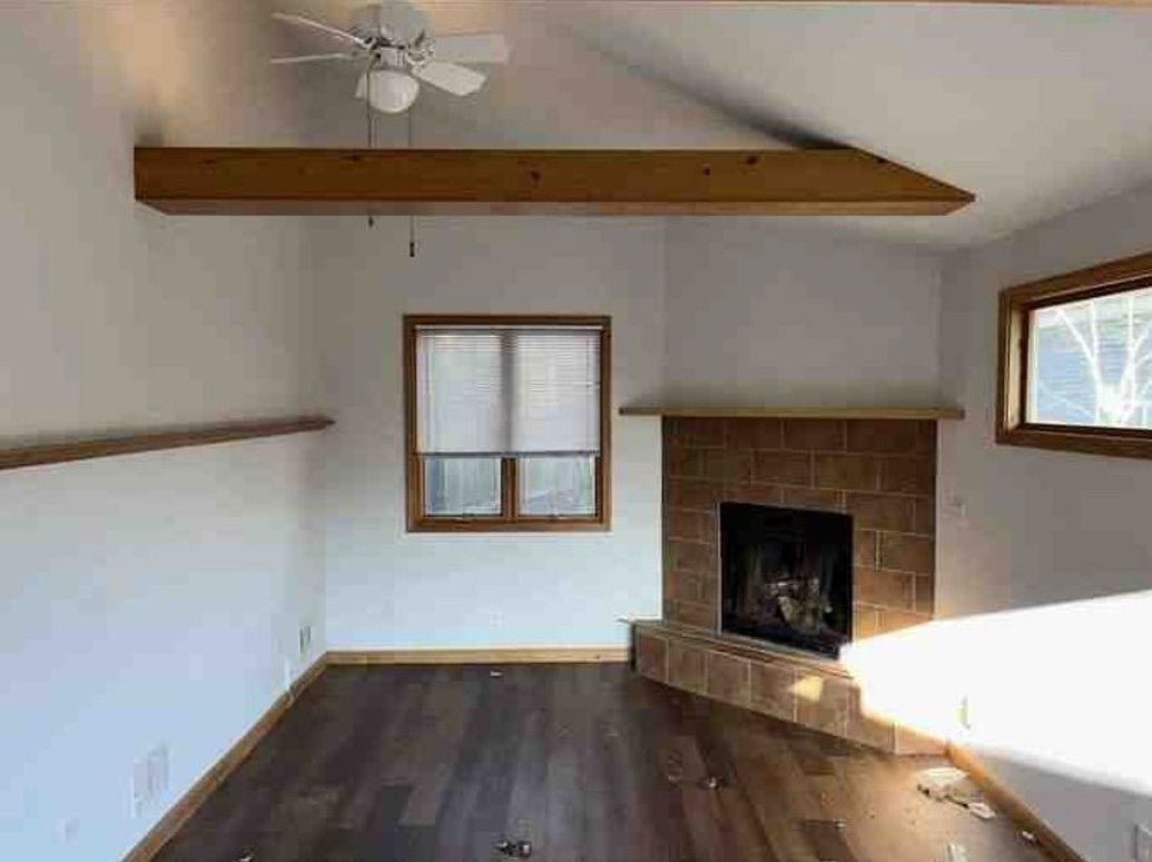 221 Riverside Court