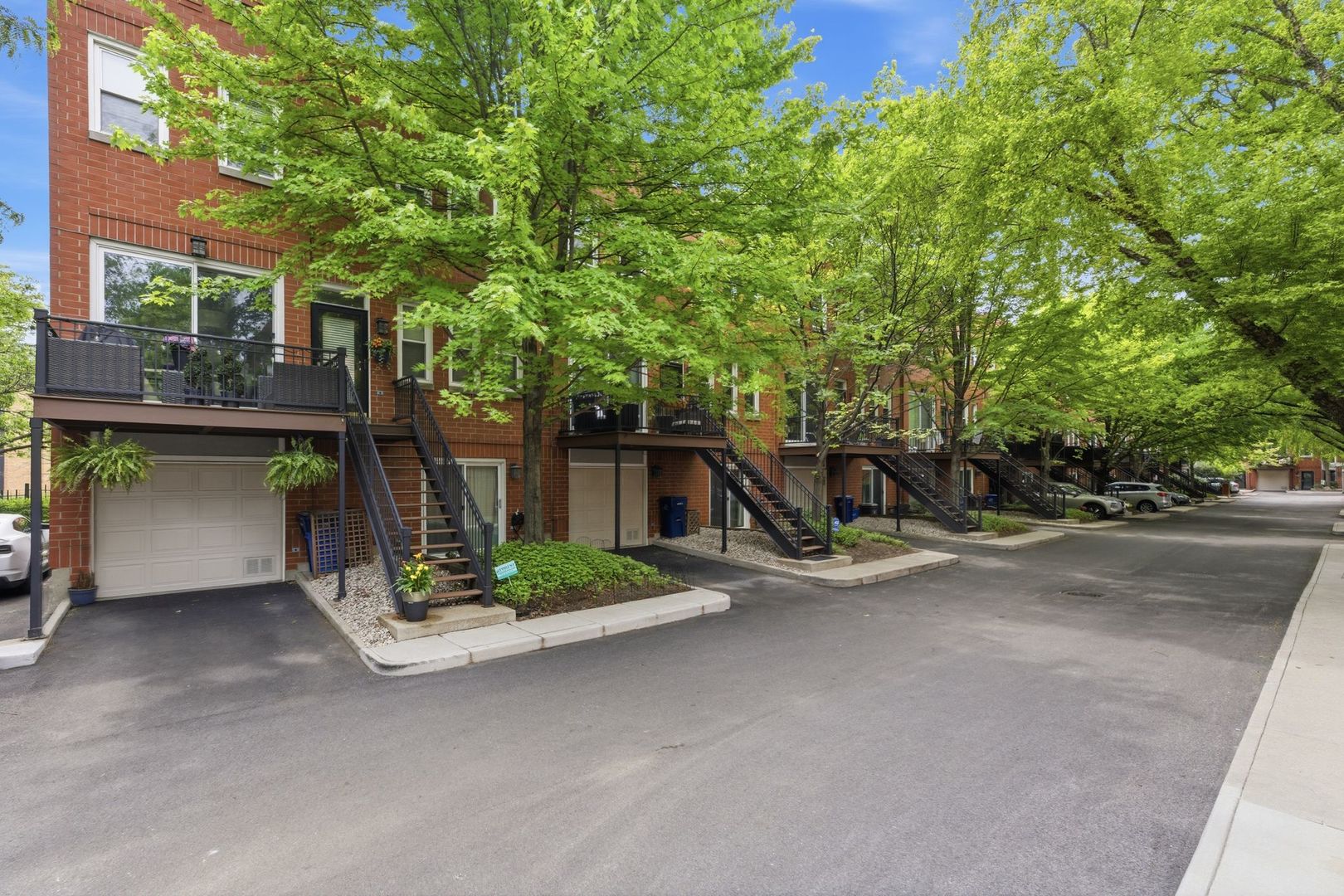 1840 W Diversey Parkway B