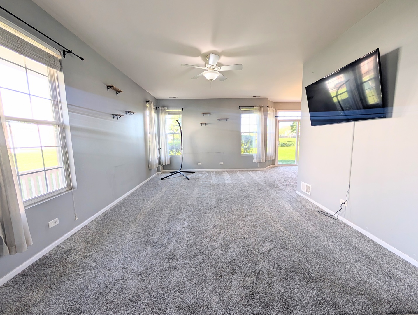 1014 HERON Circle