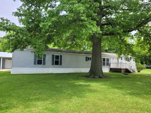 Tiny photo for 2916 S 13th Street, Mt Vernon, IL 62864 (MLS # 12640743)
