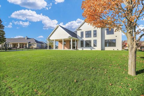 Tiny photo for 2709 Castlerock Drive, Urbana, IL 61802 (MLS # 12589845)