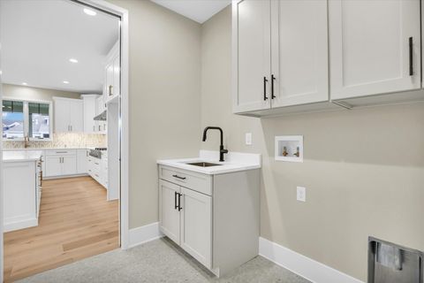 Tiny photo for 2709 Castlerock Drive, Urbana, IL 61802 (MLS # 12589845)