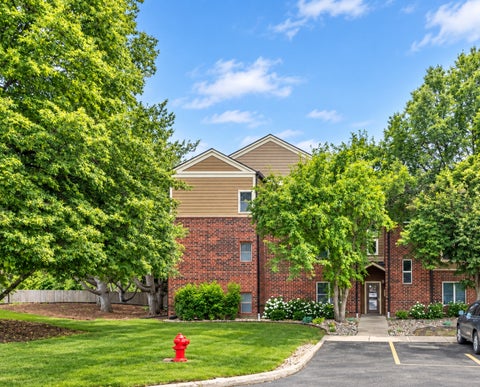 Photo of 214 Glengarry Drive #201, Bloomingdale, IL 60108 (MLS # 12797446)