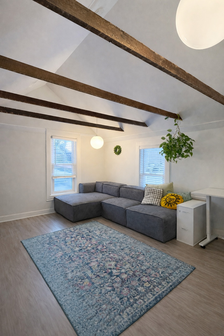 816 Fargo Boulevard 2