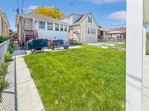 Tiny photo for 2719 Euclid Avenue, Berwyn, IL 60402 (MLS # 12644366)