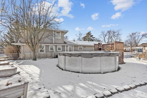 A home in Elk Grove Village