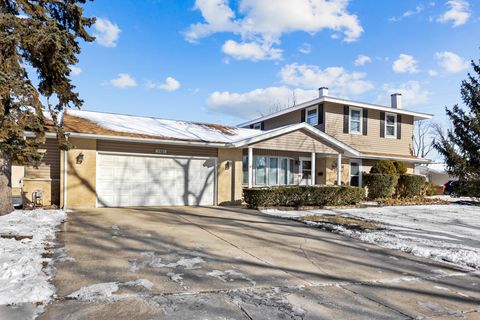 A home in Elk Grove Village