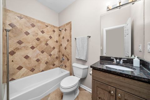 Tiny photo for 450 E Bowen Avenue #1E, Chicago, IL 60653 (MLS # 12470087)