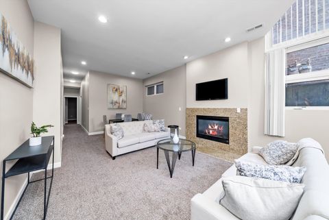 Tiny photo for 450 E Bowen Avenue #1E, Chicago, IL 60653 (MLS # 12470087)