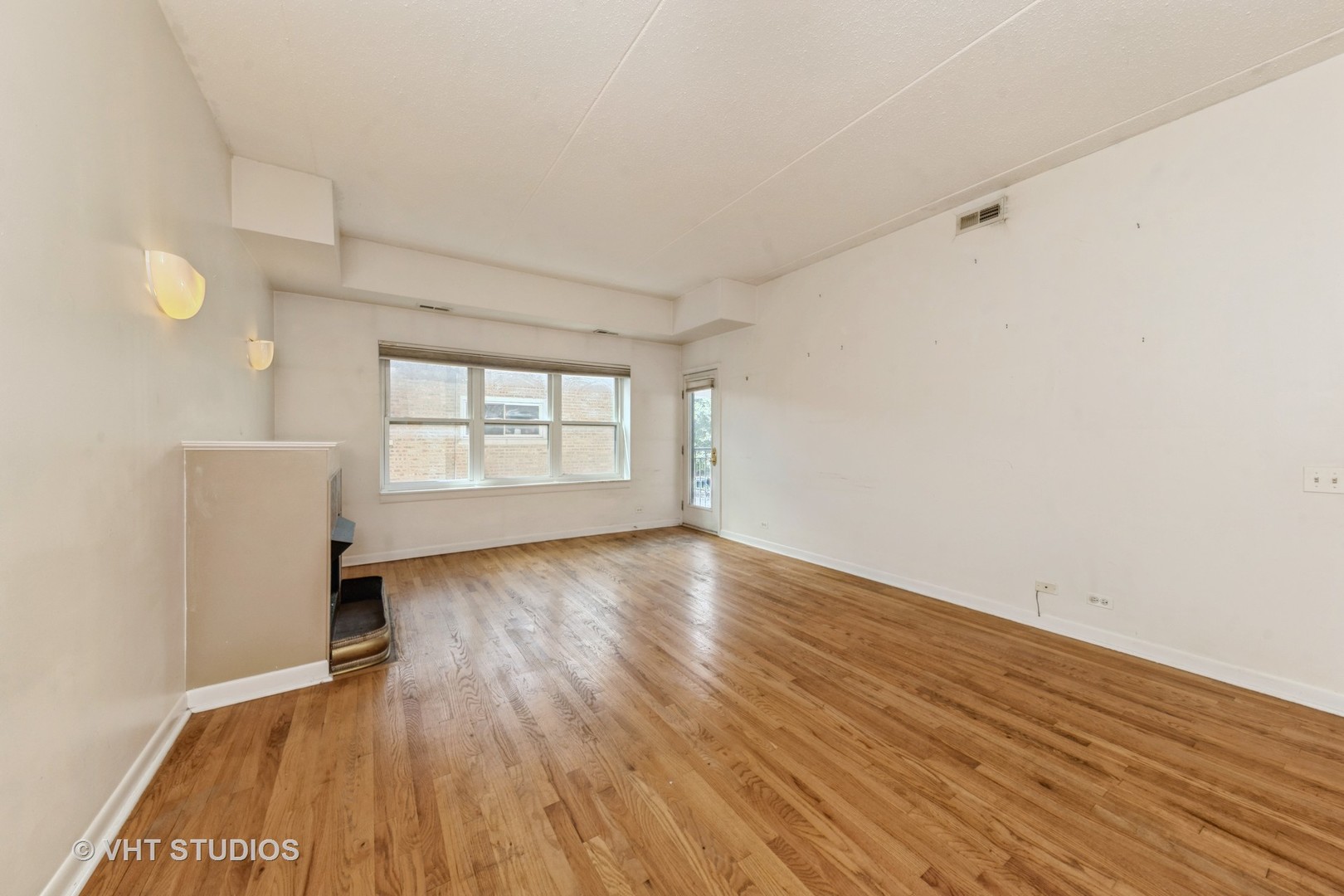7625 N Eastlake Terrace 104