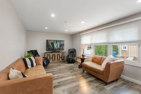 Tiny photo for 1015 Confederation Drive, Bartlett, IL 60103 (MLS # 12592678)