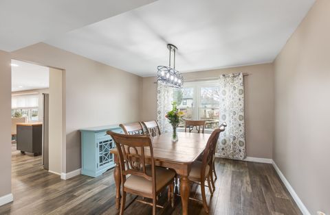 Tiny photo for 1015 Confederation Drive, Bartlett, IL 60103 (MLS # 12592678)